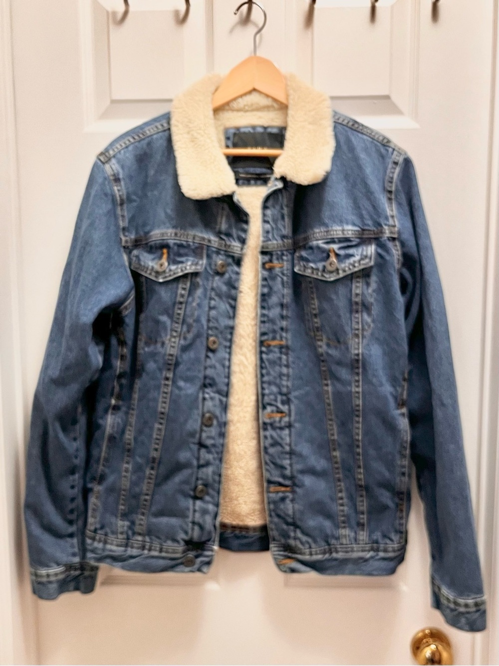 Zara Sherpa Lined Denim Trucker Jacket Blue Size M